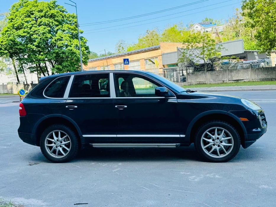 Porsche Cayenne 93т.км. Без подкрасов. Идеальный.