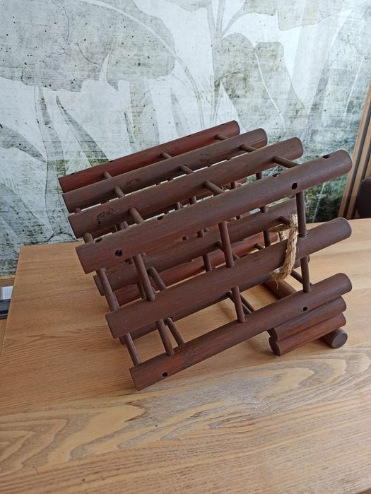 Stojak na wino drewniany