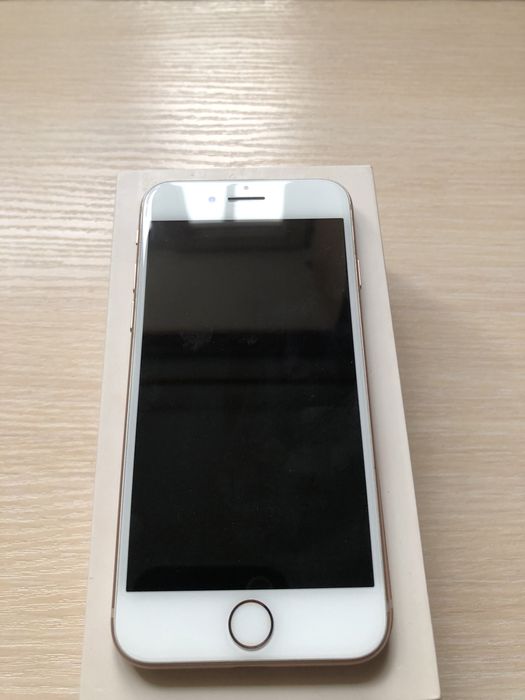 Iphone 8 64 gb стан супер