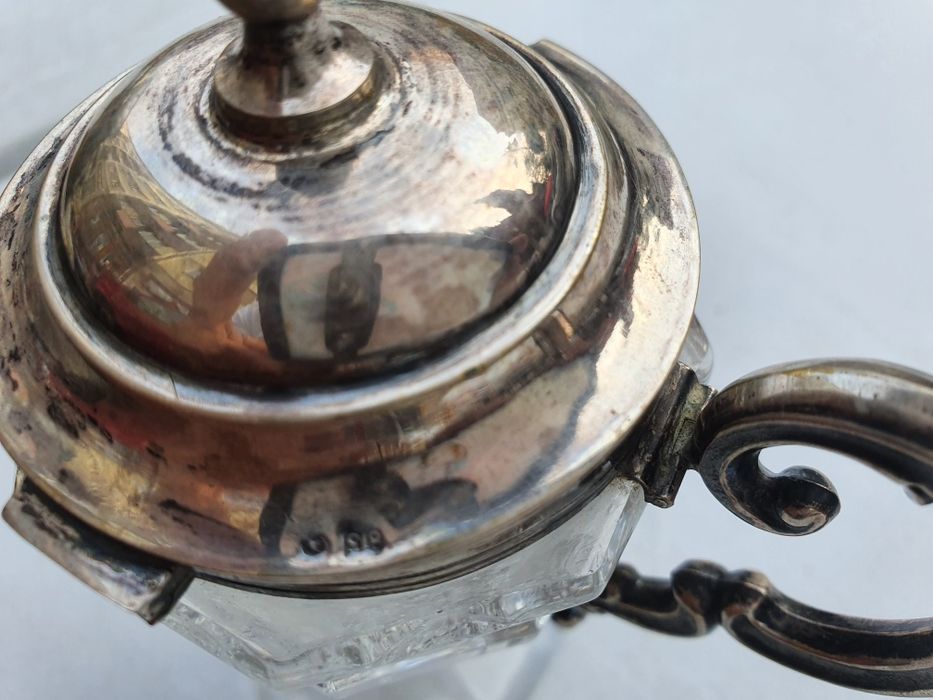 Piekna musztardnica stebro