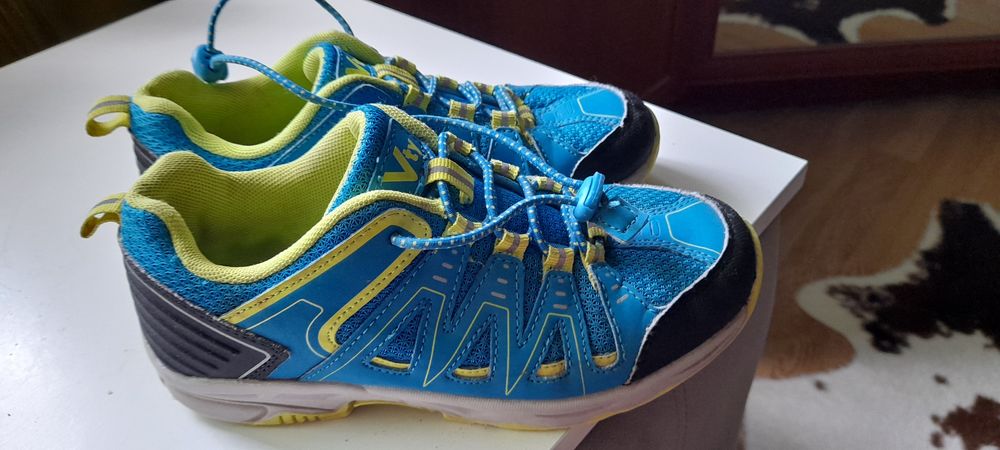 Дитяче взуття 27.33.37 .38 розмір