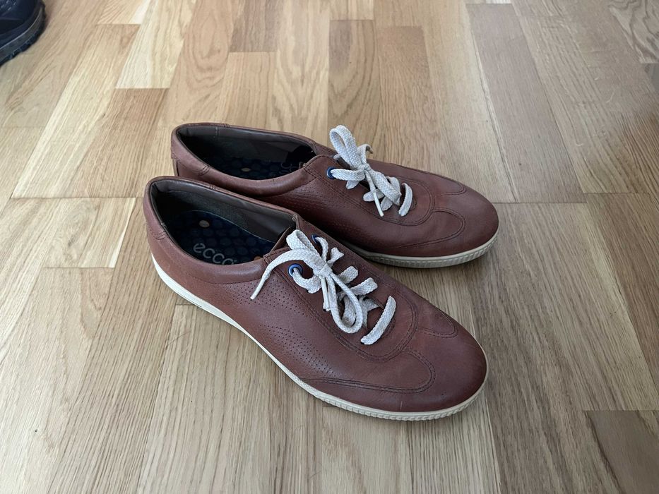 Взуття Ecco шкіряне 41 розмір (кеди)