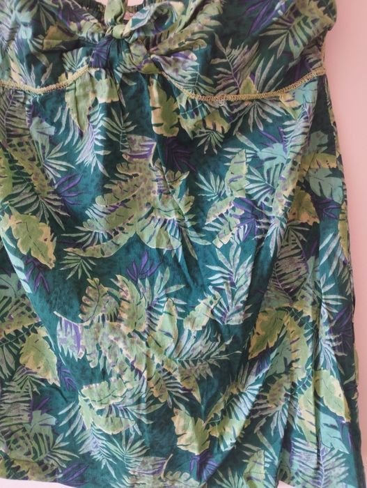 Top Colorido Mulher 
Verde com flores