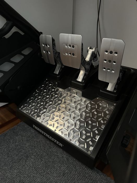 Playseat trophy + thrustmaster t300rs