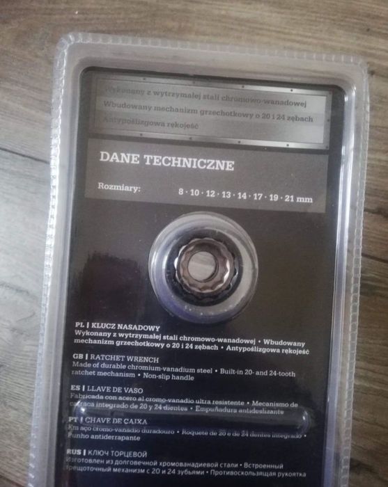 Nowy klucz nasadowy 8 w 1