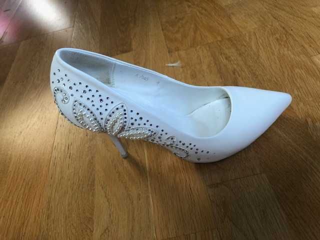 Buty, szpilki do ślubu