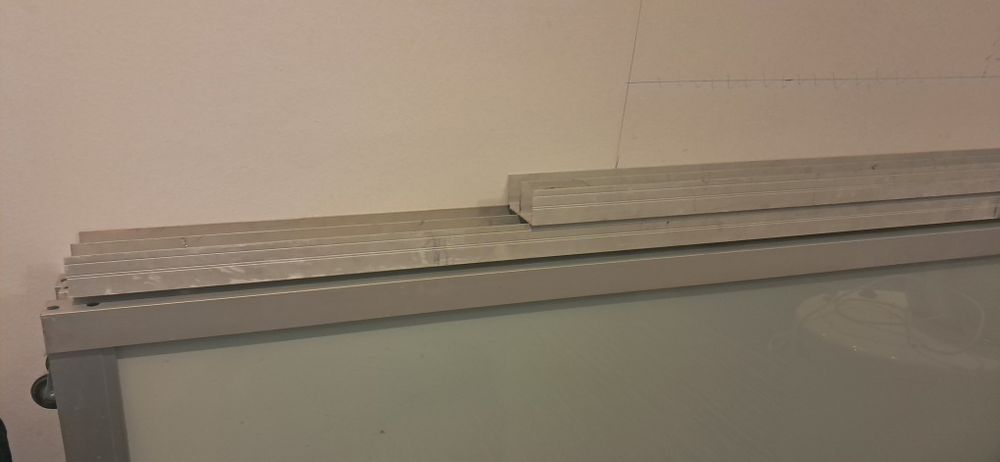 Drzwi przesuwne od szafy