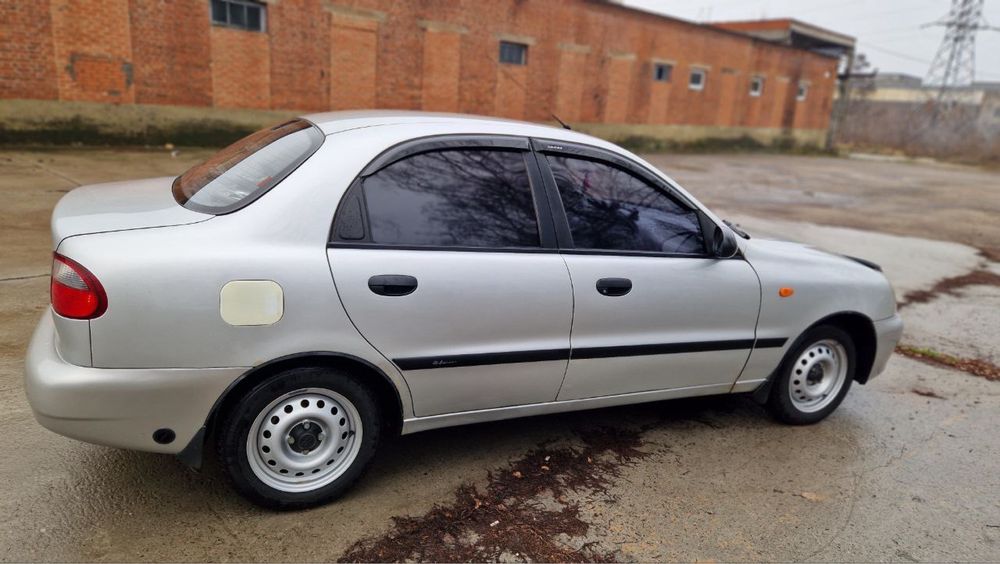 Део Ланос 1,5, газ бензин.