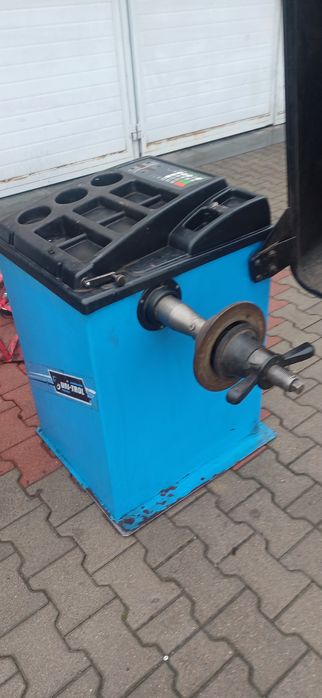 Wyważarka do kół Uni-trol 2112s