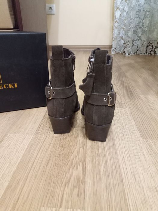 Жіночі черевики козачки Siwiecki