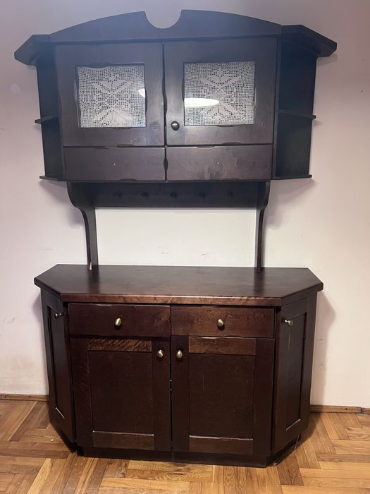 Kredens regał drewniane fronty