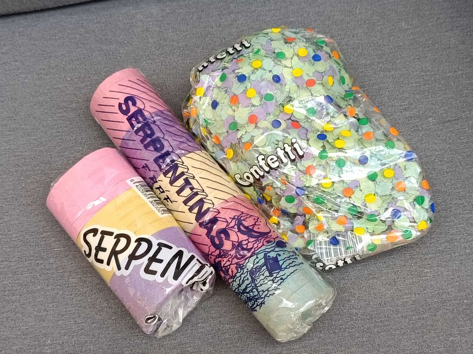 Kit Máscara de Terror + Serpentinas + Confettis