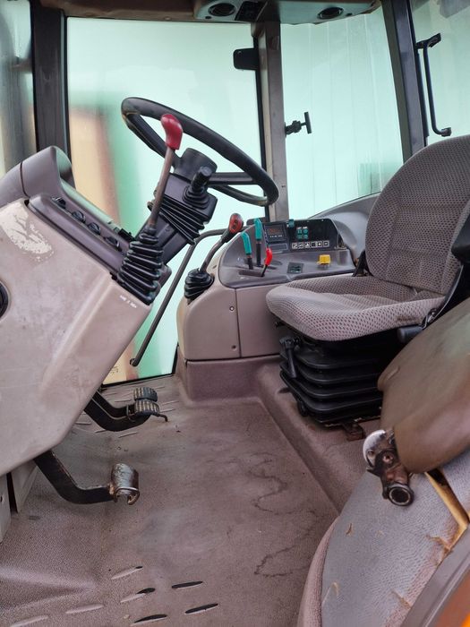 Ciągnik Renault Ares 550