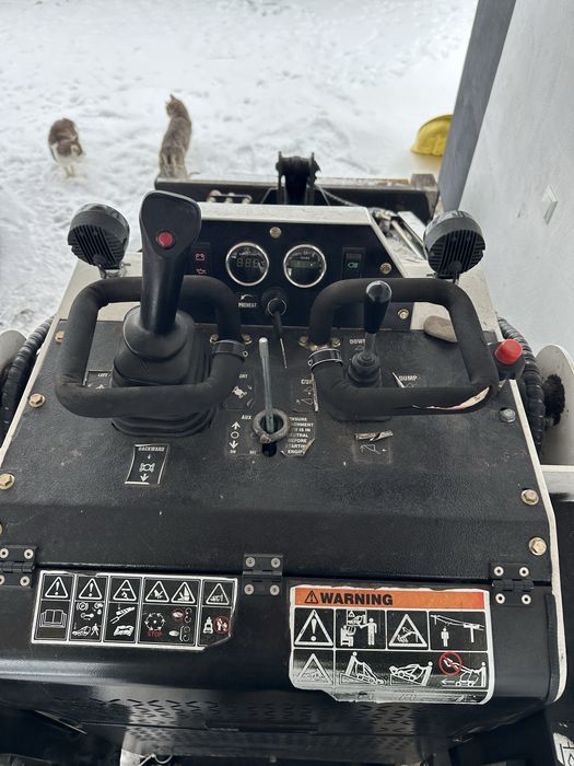 Продам міні-навантажувач CHANGS 430TX / двигун Perkins / гусеничний