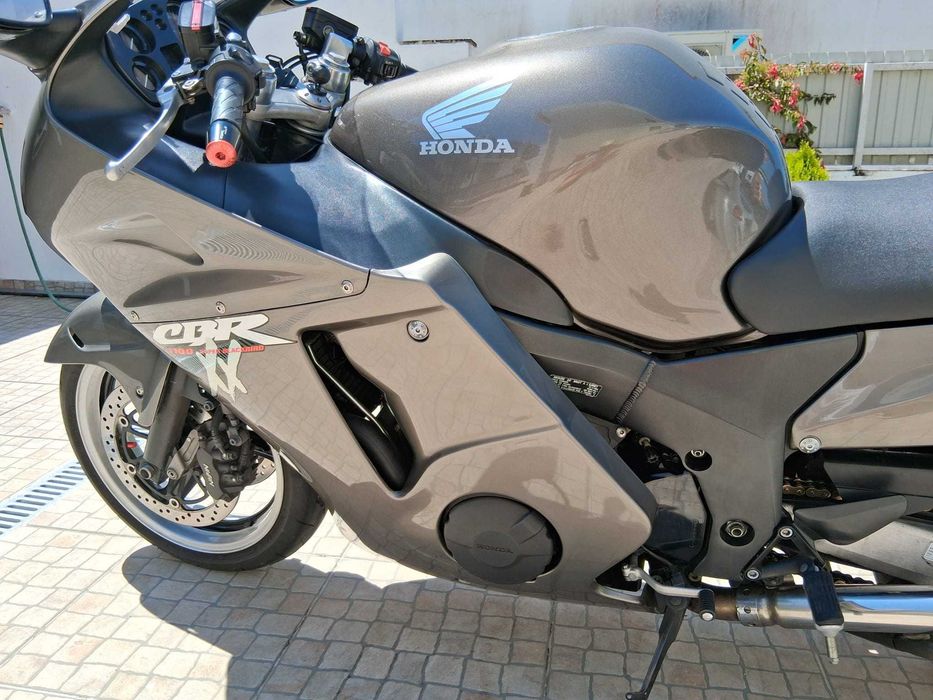 Mota  Honda CBR1100XX