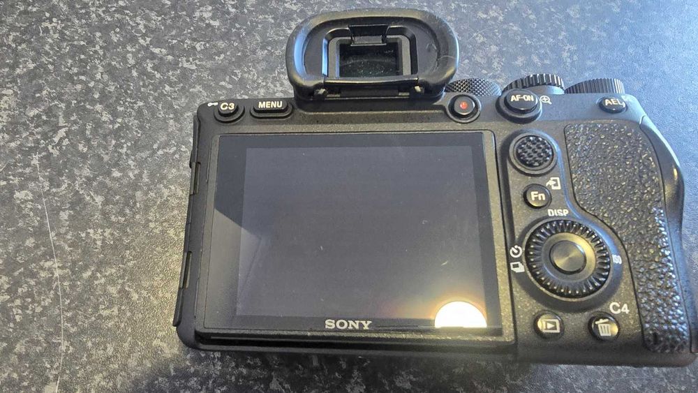 Sony A7R IV - 2 Baterias, 20100 clicks