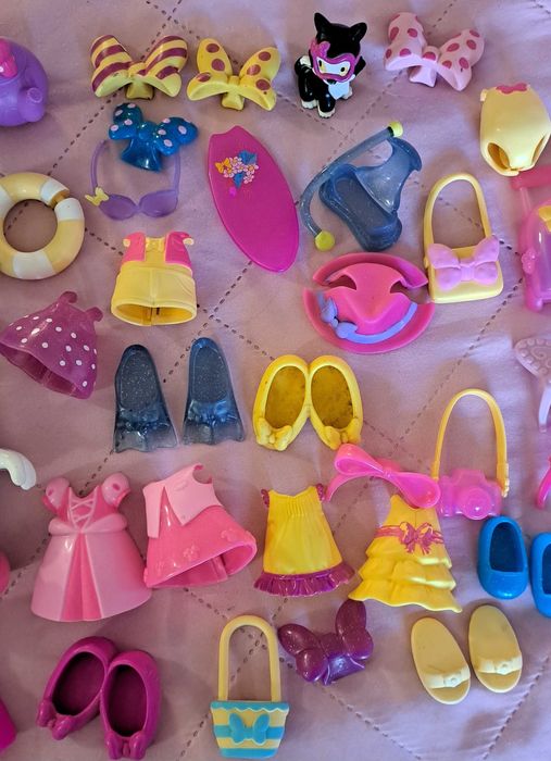 Minnie e Margarida com acessórios