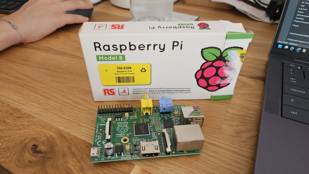 Raspberry pi model B