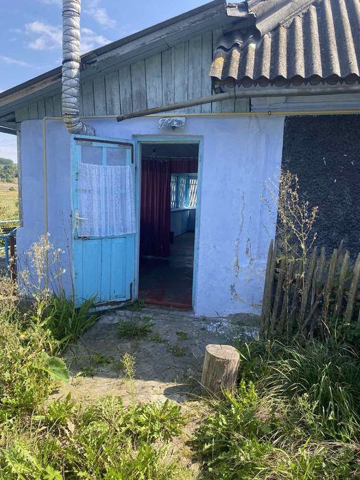 Продам газифікований будинок з приватизованою земельною  ділянкою