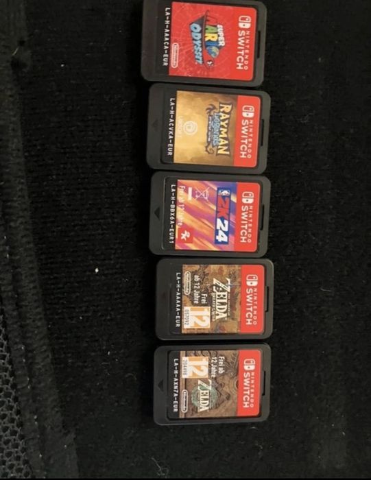 Nintendo Switch e + 5 jogos