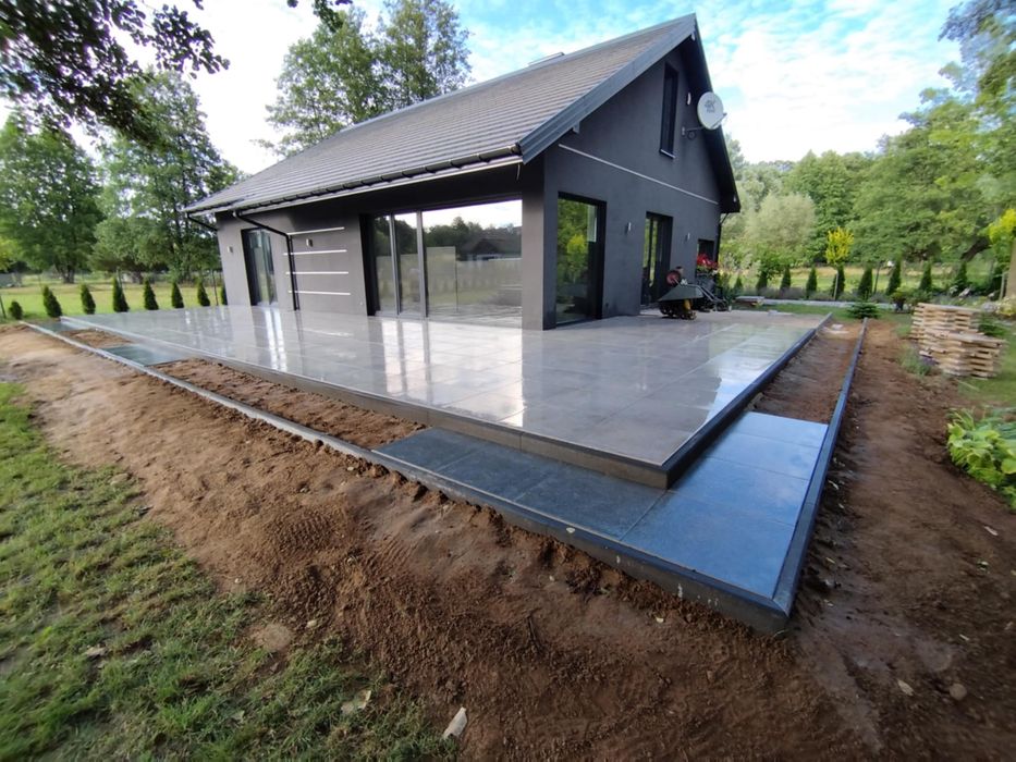 Taras schody kostka brukowa układanie kostki brukowej koparka chodniki