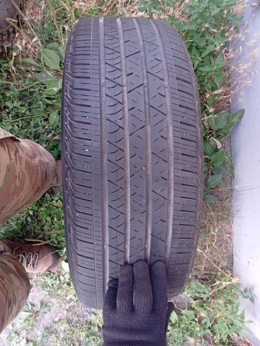 Шини континенталь  235/55 R 19 в наявності 4 шт