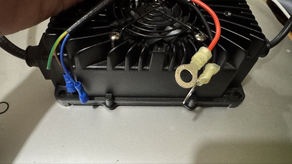 Зарядний пристрій 48v 5a 13s li-ion CC/CV