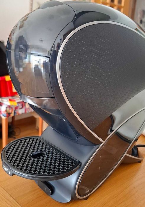 Máquina Nescafé Dolce Gusto NEO Latte preta – como nova