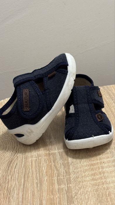 Взуття на весну (кеди) 20р.