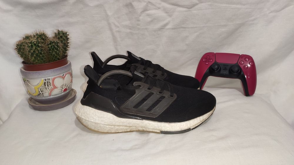 Кросівки для бігу Adidas Ultraboost.Розмір 42
