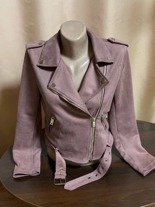 Жіноча косуха пудрового кольору