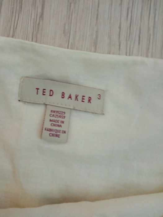Spódniczka Ted Baker jedwab