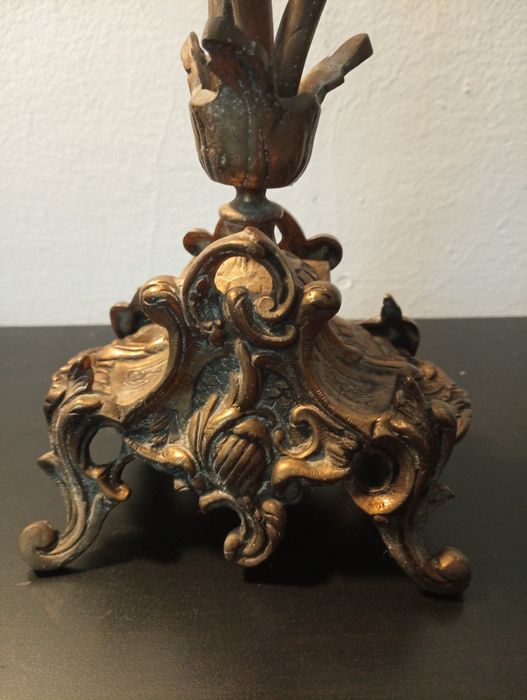 Castiçal candelabro antigo 4 velas em bronze estilo barroco