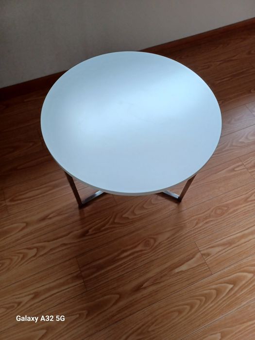 Mesinha de apoio em inox,praticamente nova