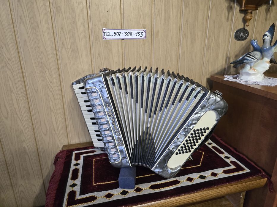 Akordeon Weltmaister 40bas trzy chóry