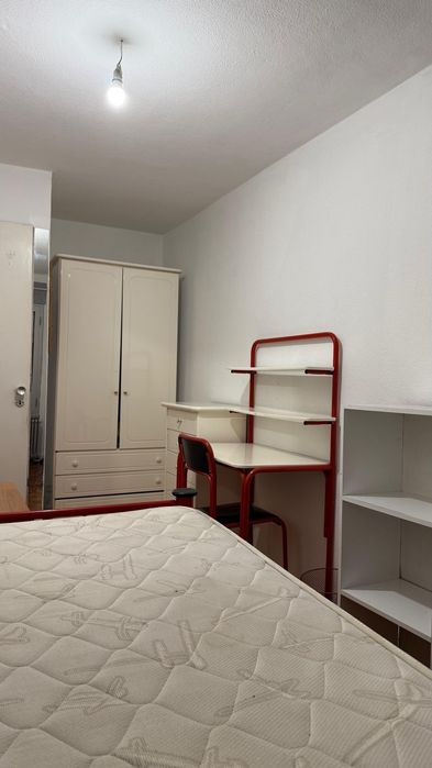 Alugo quarto Telheiras