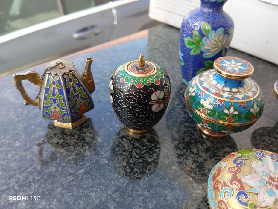 Diversas peças cloisonné 10 EUR cada