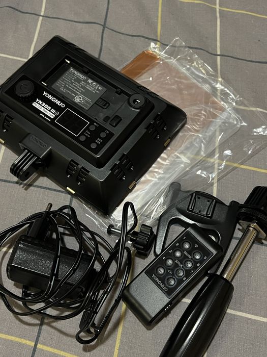 НОВЕ відеосвітло Yongnuo YN300