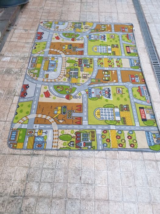 Tapete cidade crianças