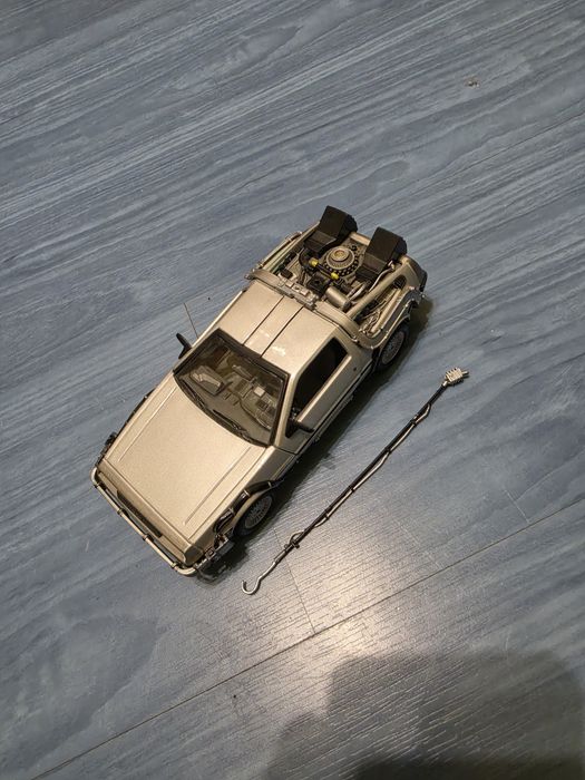 Delorean Back to the future Welly 1:24