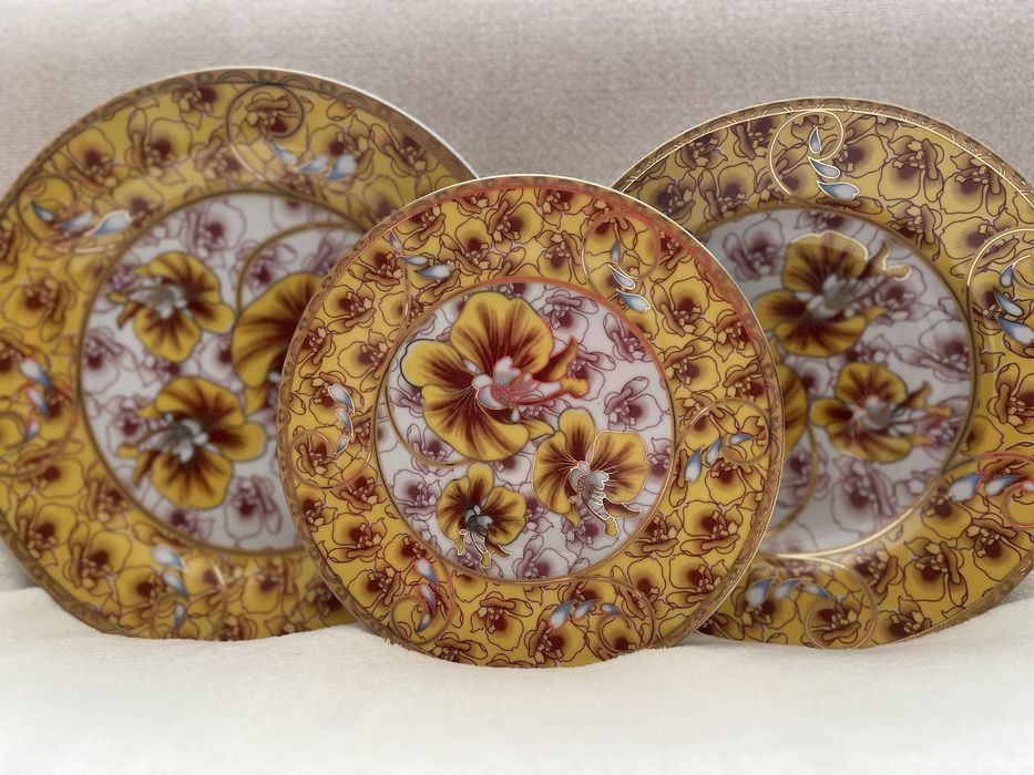 Продаю набор тарелок s&t