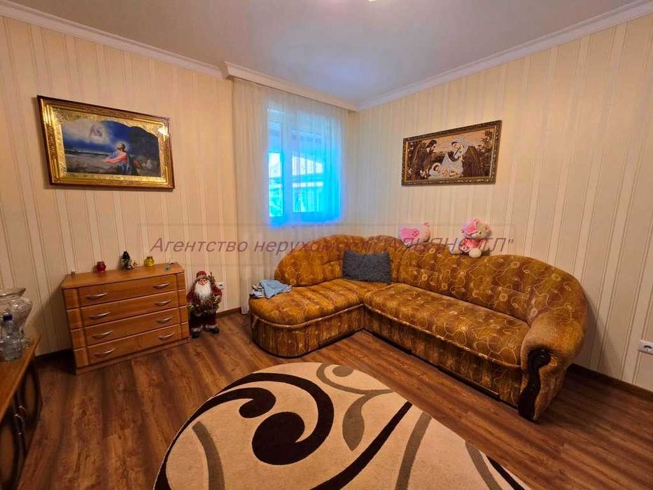 Будинок з ремонтом та меблями , вільний , 9 сот