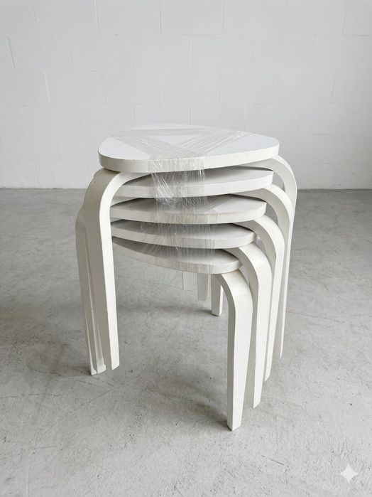 Stolki IKEA FROSTA biale - 5 sztuk