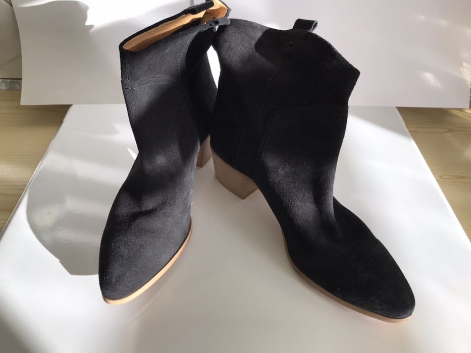 Czarne, wąskie botki/kozaki zamszowe od BAYLA roz. 40