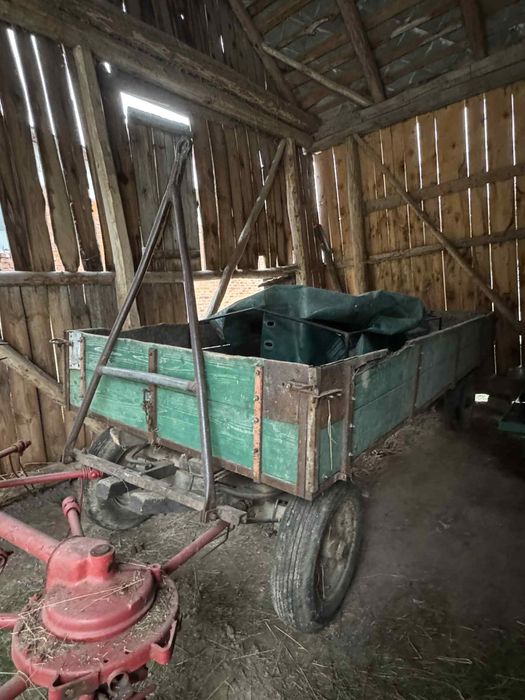 Wóz konny przerobiony na ciągnikowy