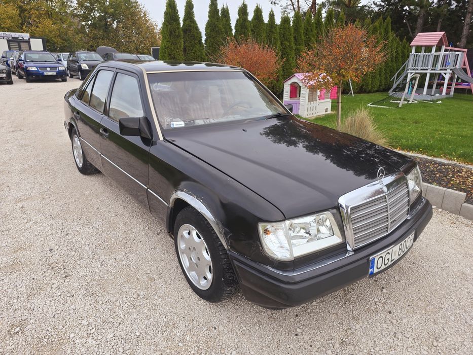 Mercedes-Benz W124
