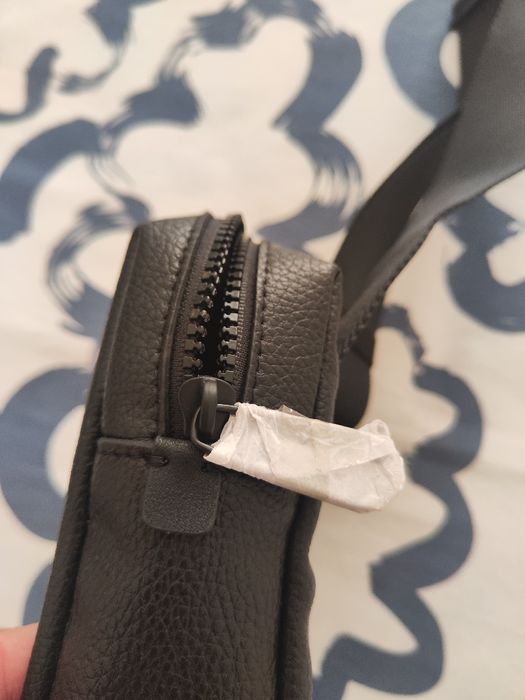 Mala a tiracolo CK nova a estrear