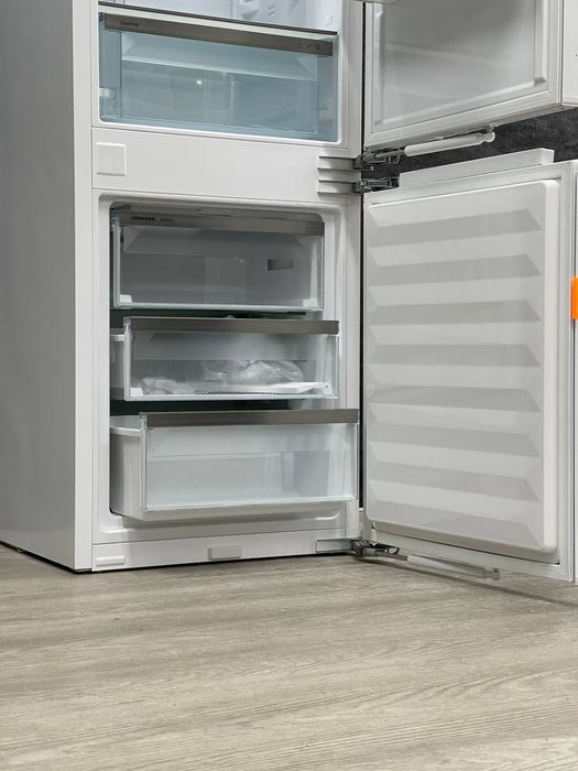 Виставка Двокамерний холодильник Liebherr ICNe 5133 NoFrost.DynaCool A+++ IceMaker