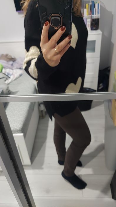 Golf, sweter czarny w złote serca