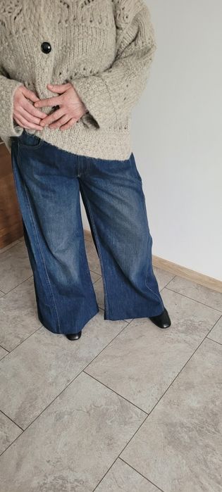 Damskie spodnie z szerokimi nogawkami